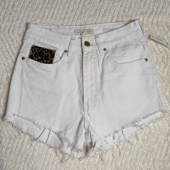 Nicki Minaj Pants - Nicki Minaj White Leopard Accent Pockets Cut Off Shorts Women Size 5/6 High Rise
